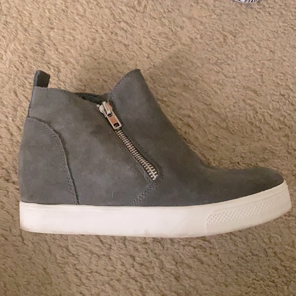 Steve Madden Shoes - Steve Madden grey booties